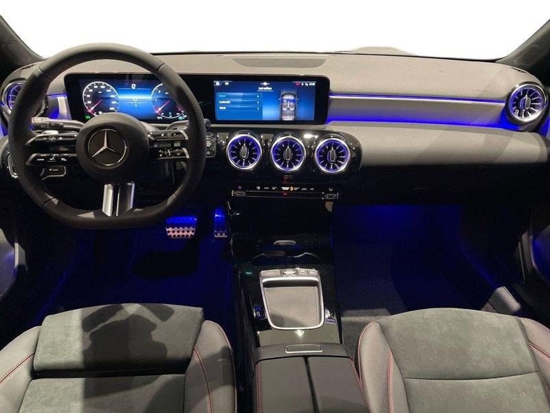 Mercedes-Benz Classe A nuova a Firenze (9)