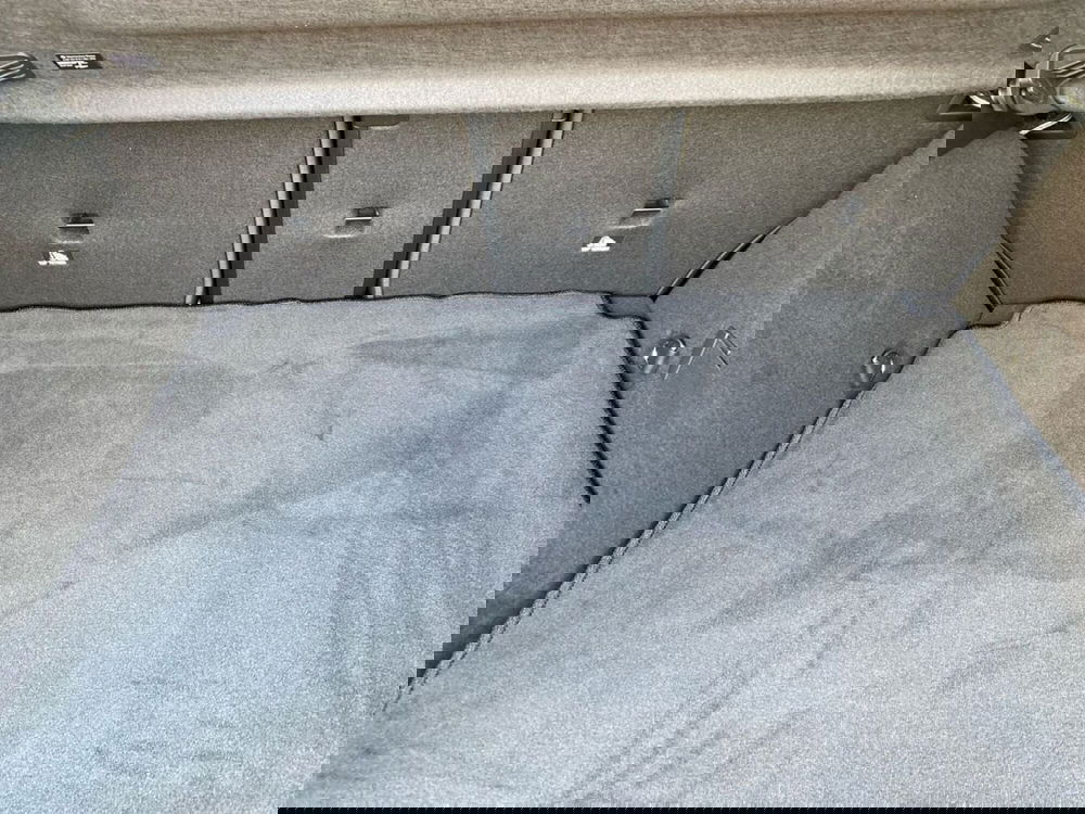 Mercedes-Benz EQA usata a Firenze (8)