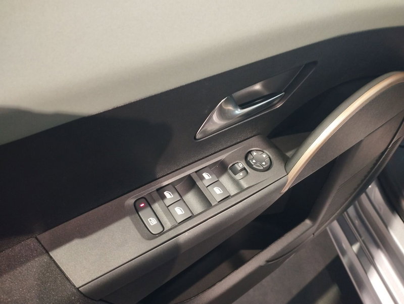 Lancia Ypsilon nuova a Frosinone (19)