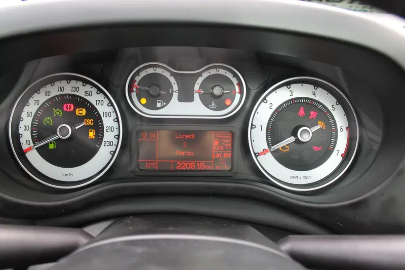Fiat 500L usata a Cuneo (11)