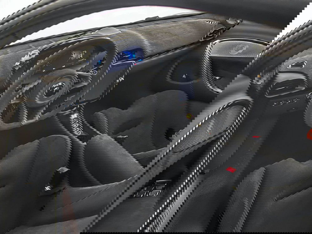 McLaren Artura Coupé nuova a Milano (9)