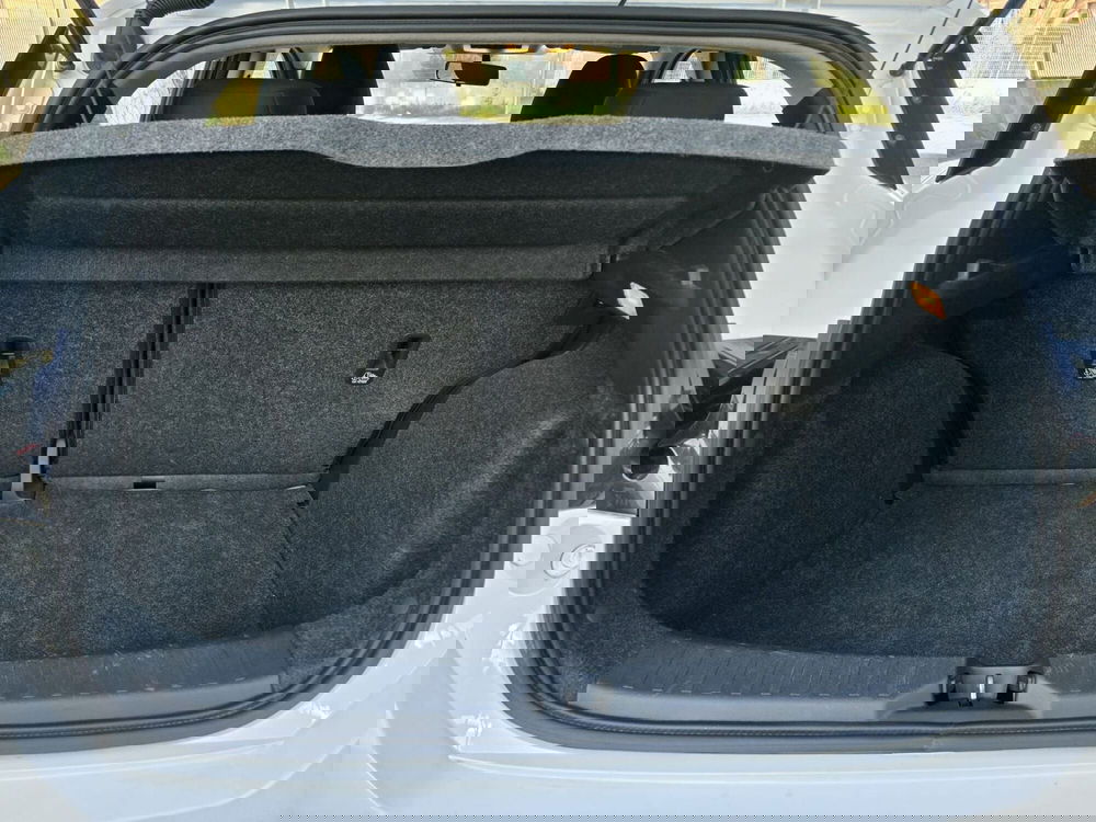 Nissan Micra usata a Massa-Carrara (11)