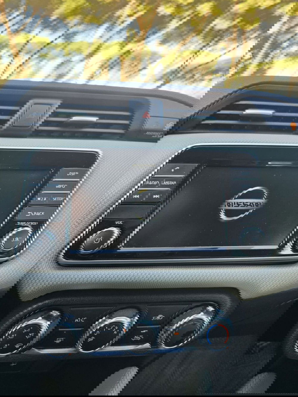 Nissan Micra usata a Massa-Carrara (19)