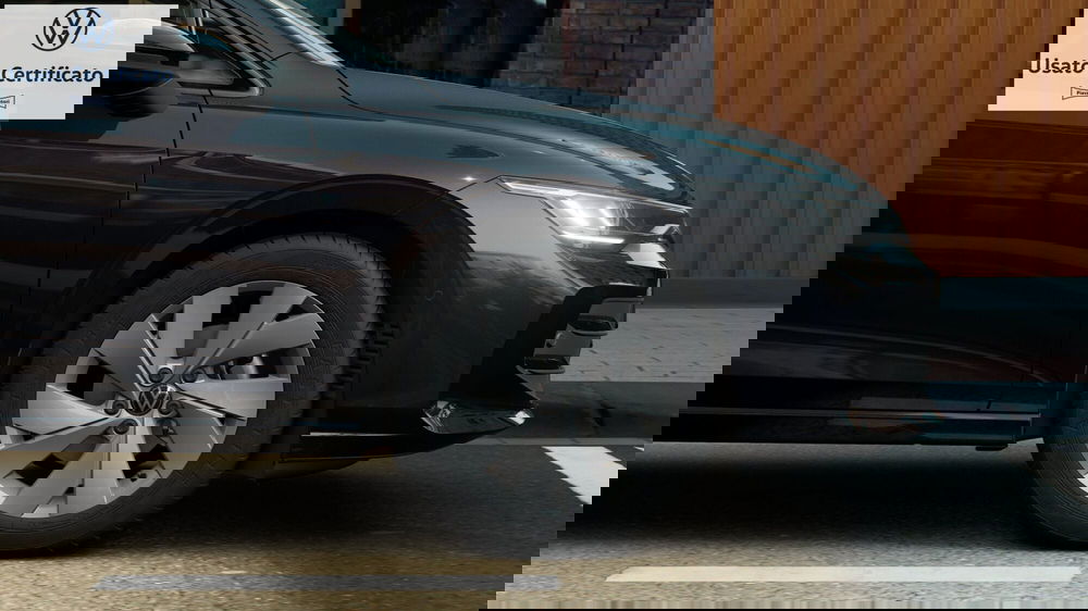 Volkswagen Golf nuova a Genova (8)