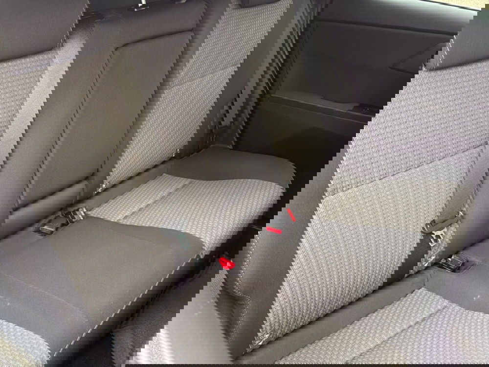 Toyota Auris Station Wagon usata a Terni (11)