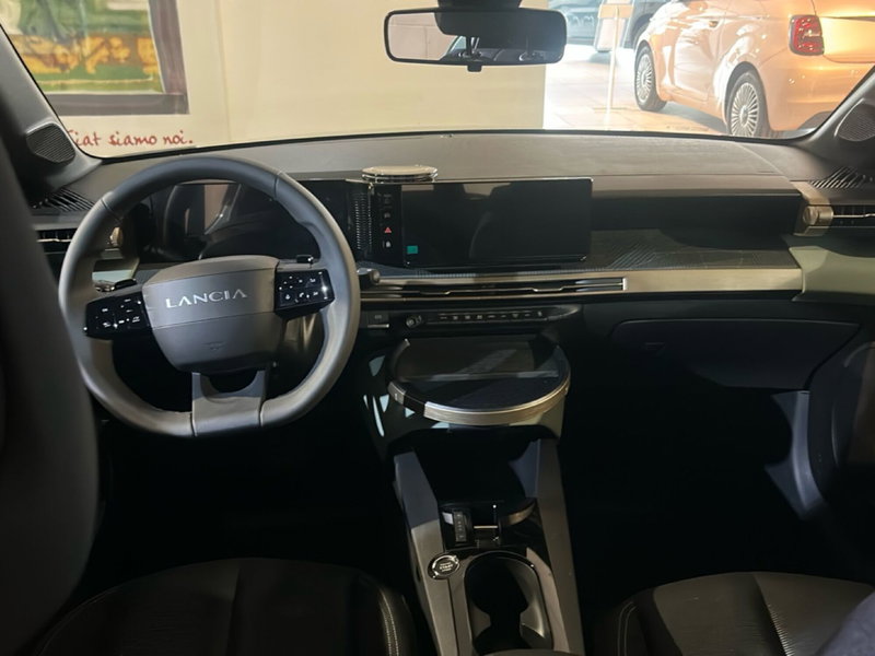 Lancia Ypsilon nuova a Bergamo (10)