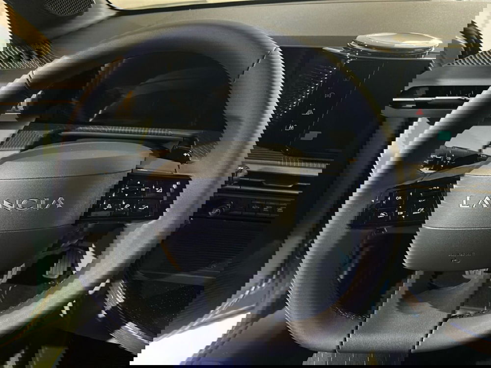 Lancia Ypsilon nuova a Bergamo (12)