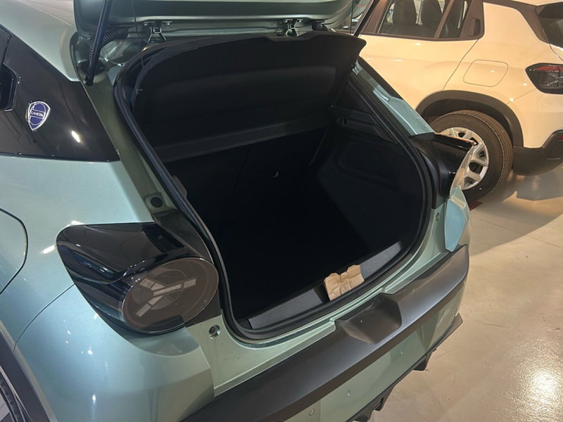 Lancia Ypsilon nuova a Bergamo (19)