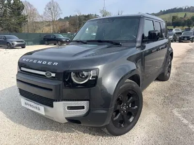 Land Rover Defender 110 3.0D I6 200 CV AWD Auto S del 2024 usata a Pesaro