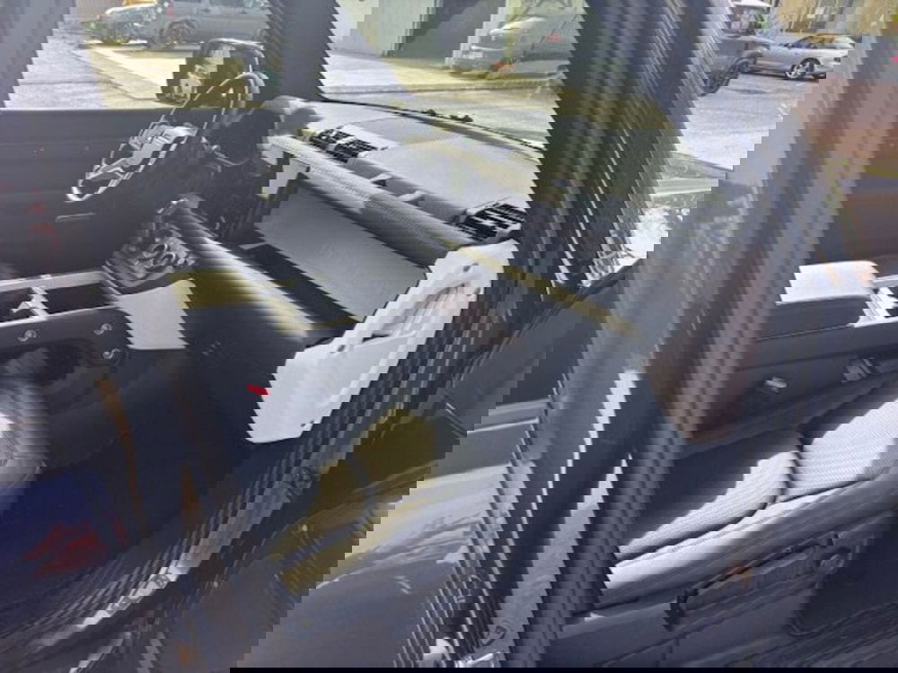 Land Rover Defender usata a Pesaro-Urbino (3)