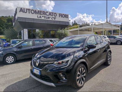 Renault Captur Full Hybrid E-Tech 145 CV Techno del 2024 usata a Latina