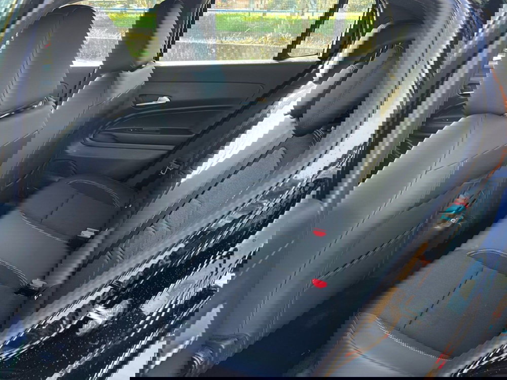 Jeep Avenger nuova a Roma (12)