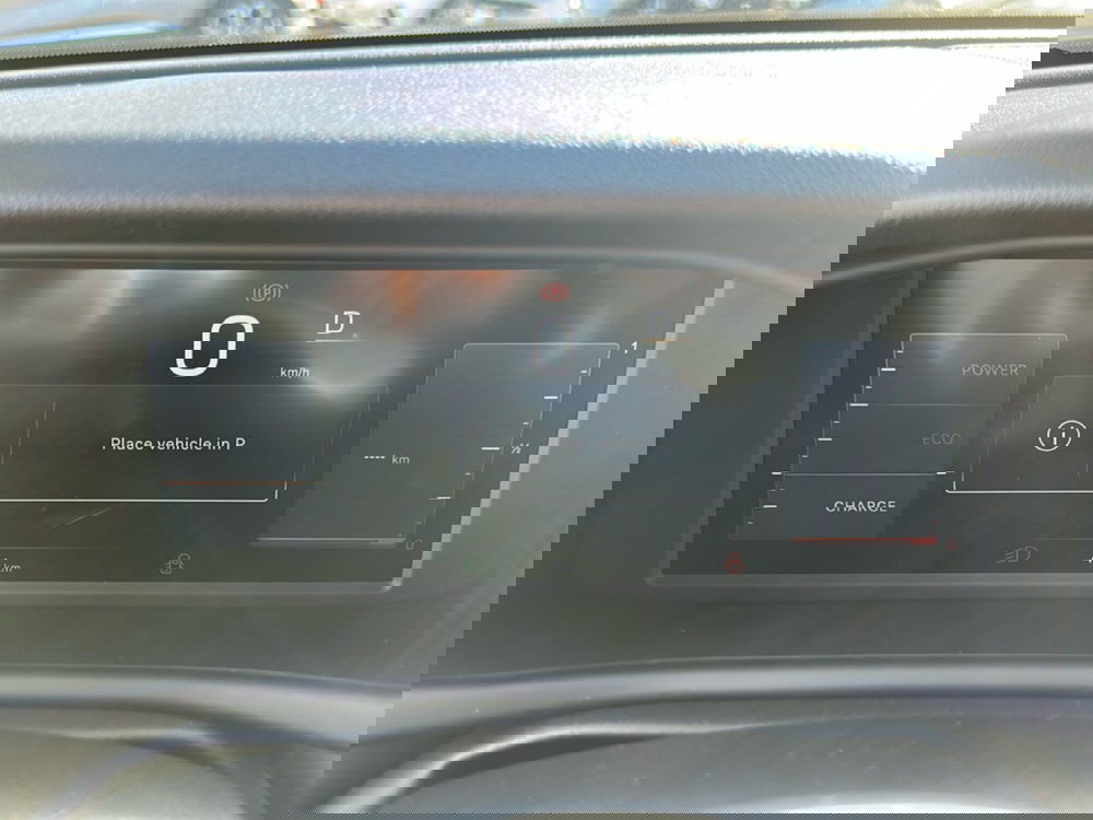 Jeep Avenger nuova a Roma (15)