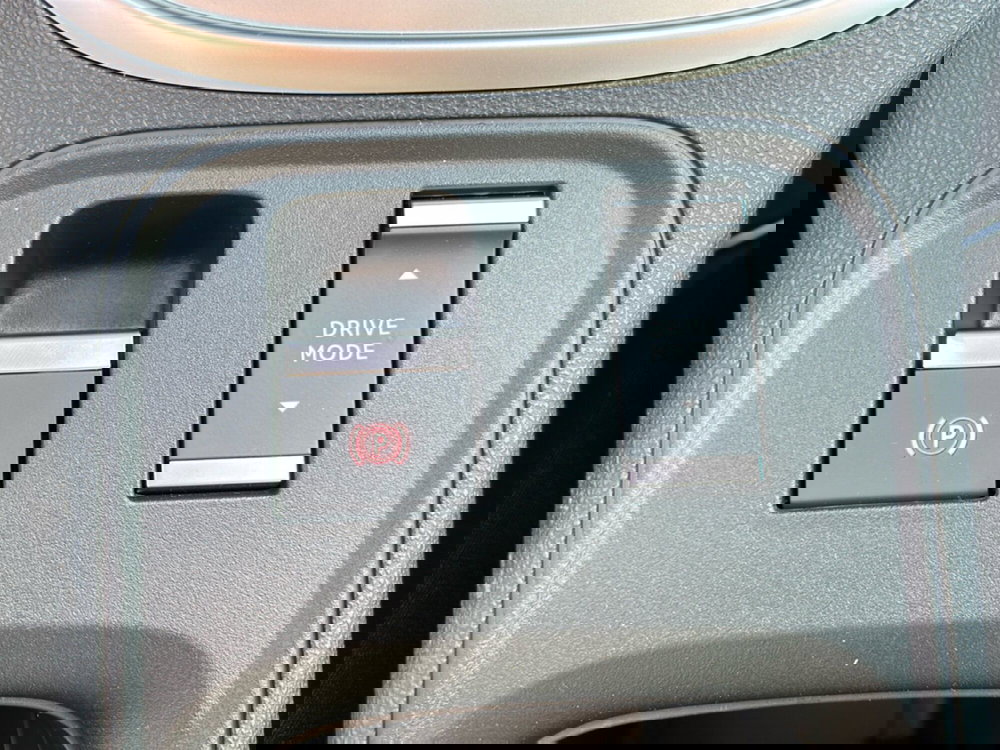 Jeep Avenger nuova a Roma (19)