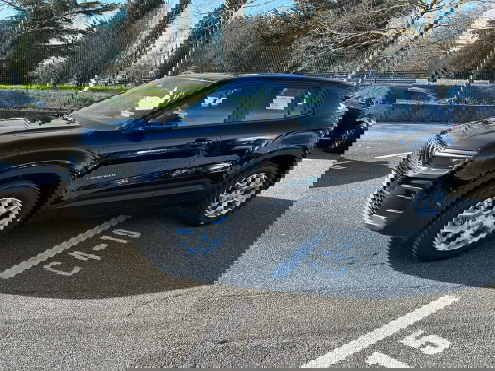 Jeep Avenger nuova a Roma (8)