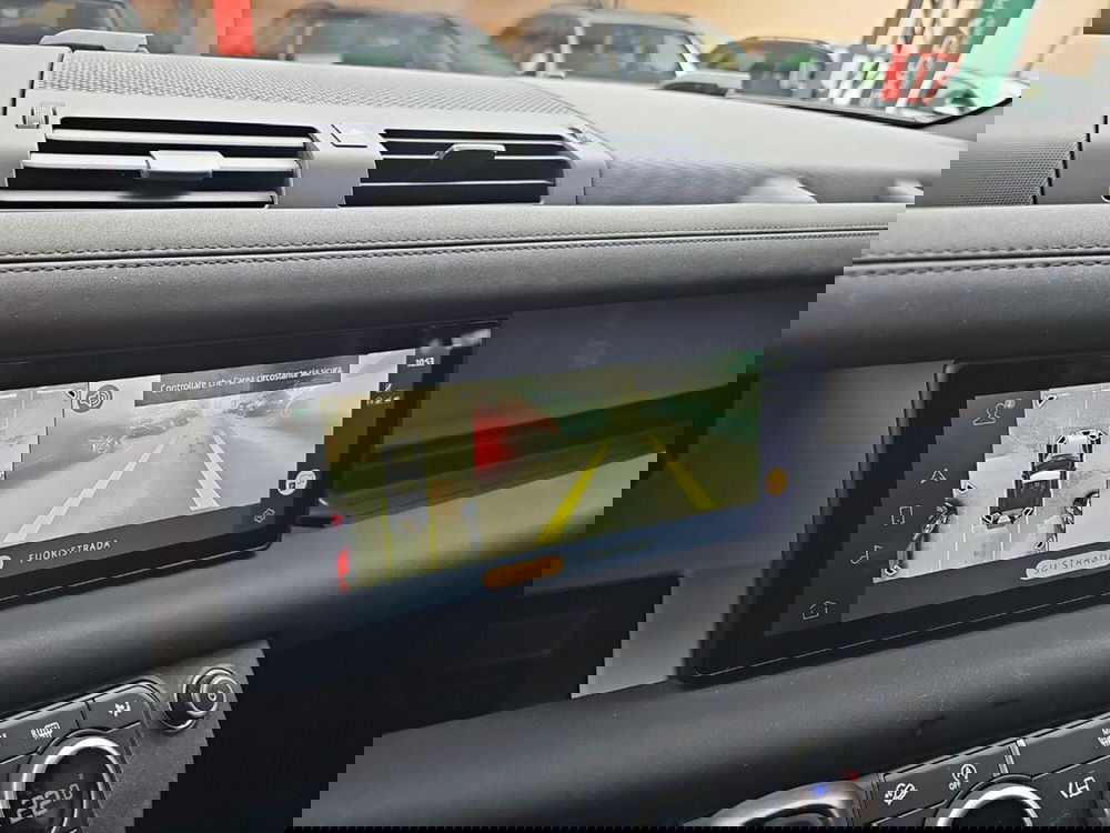 Land Rover Defender usata a Lecco (13)