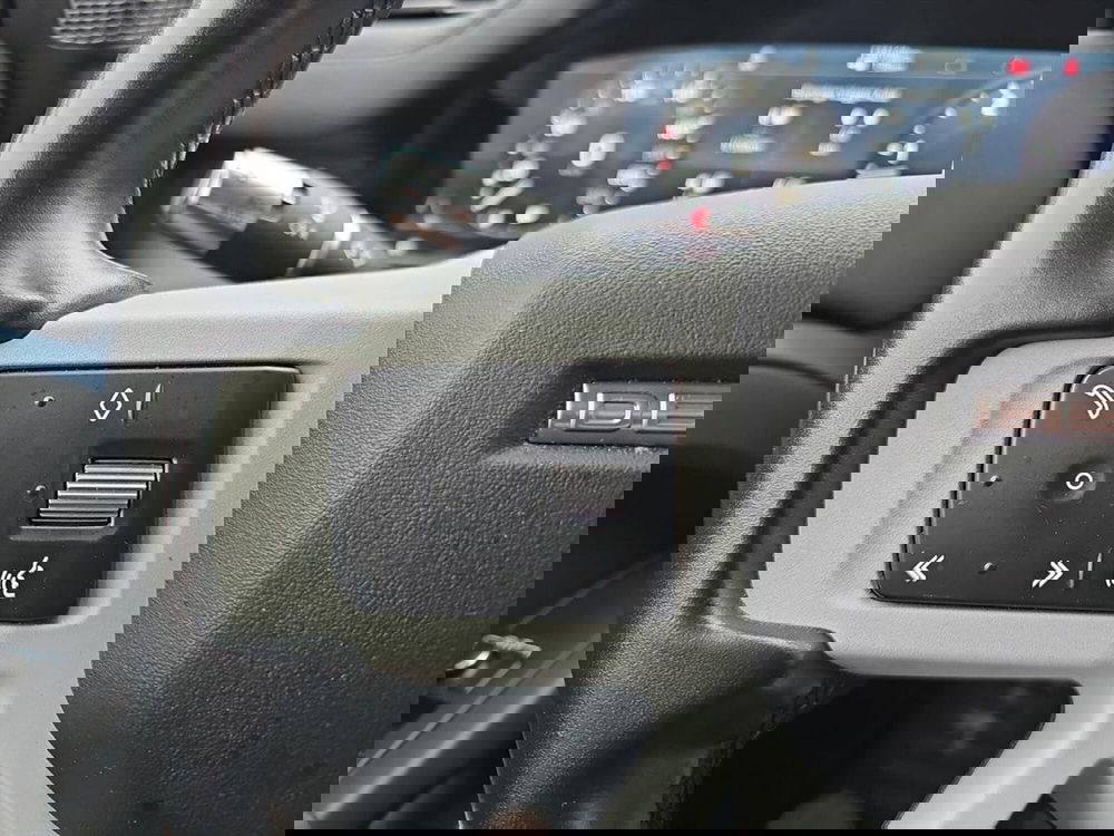 Land Rover Defender usata a Lecco (16)