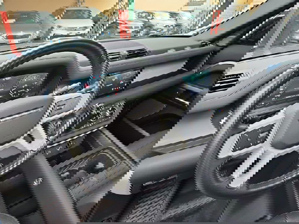 Land Rover Defender usata a Lecco (19)