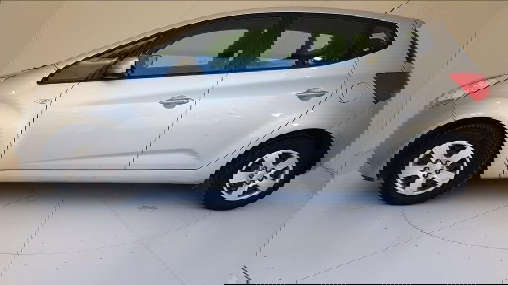 Kia Venga usata a Lucca (3)