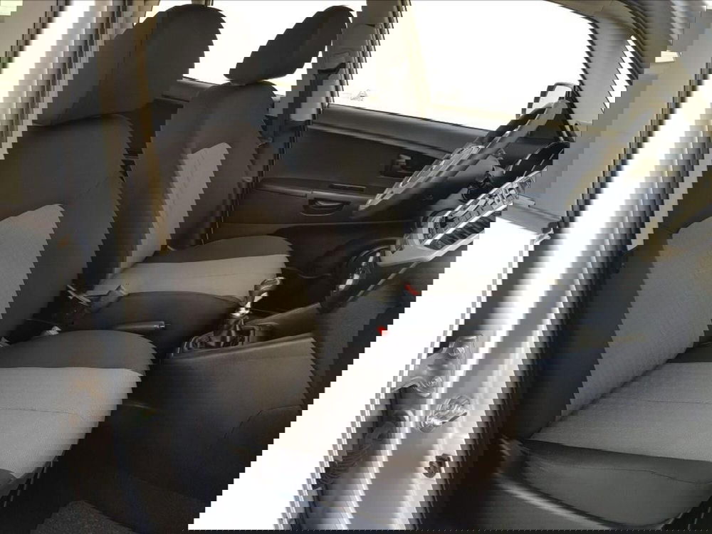 Kia Venga usata a Lucca (11)