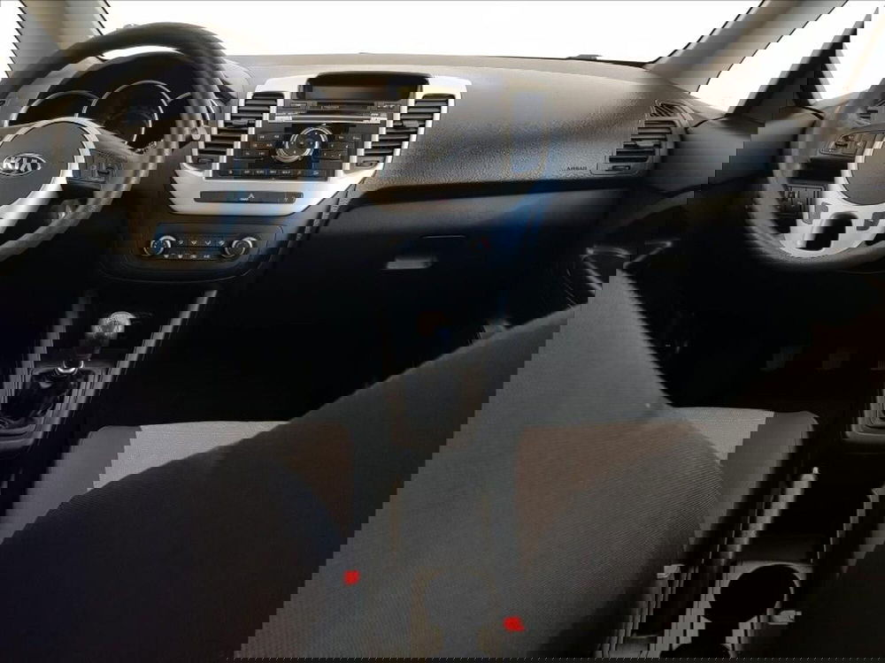 Kia Venga usata a Lucca (13)