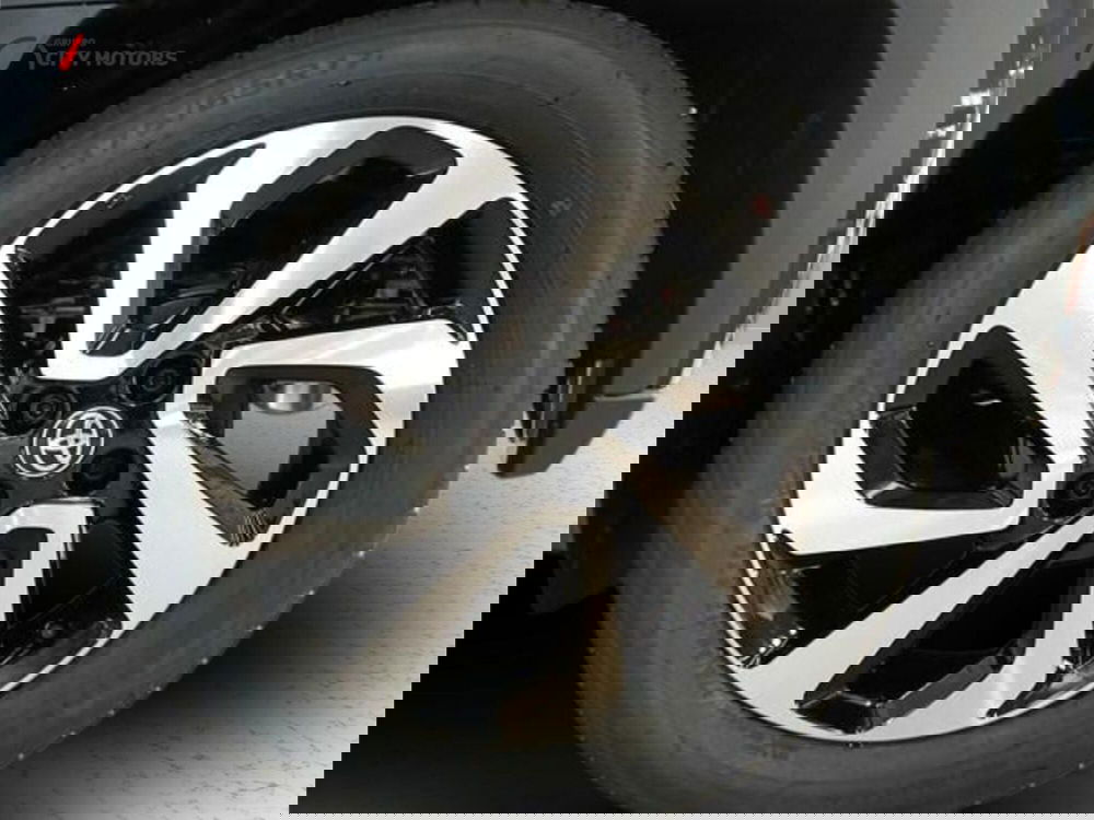 Toyota Aygo X nuova a Monza e Brianza (14)