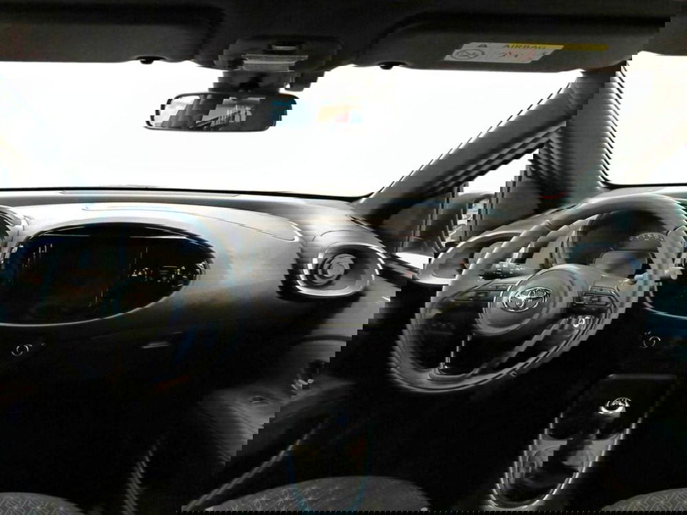 Toyota Aygo X nuova a Monza e Brianza (8)