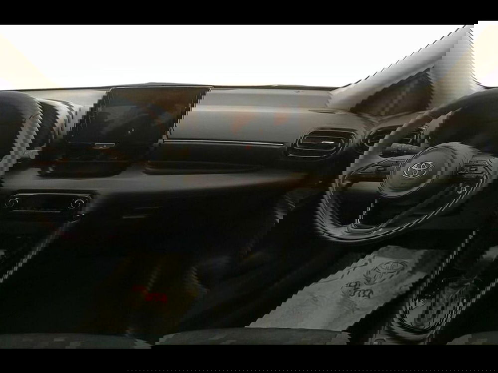 Toyota Yaris Cross nuova a Monza e Brianza (8)