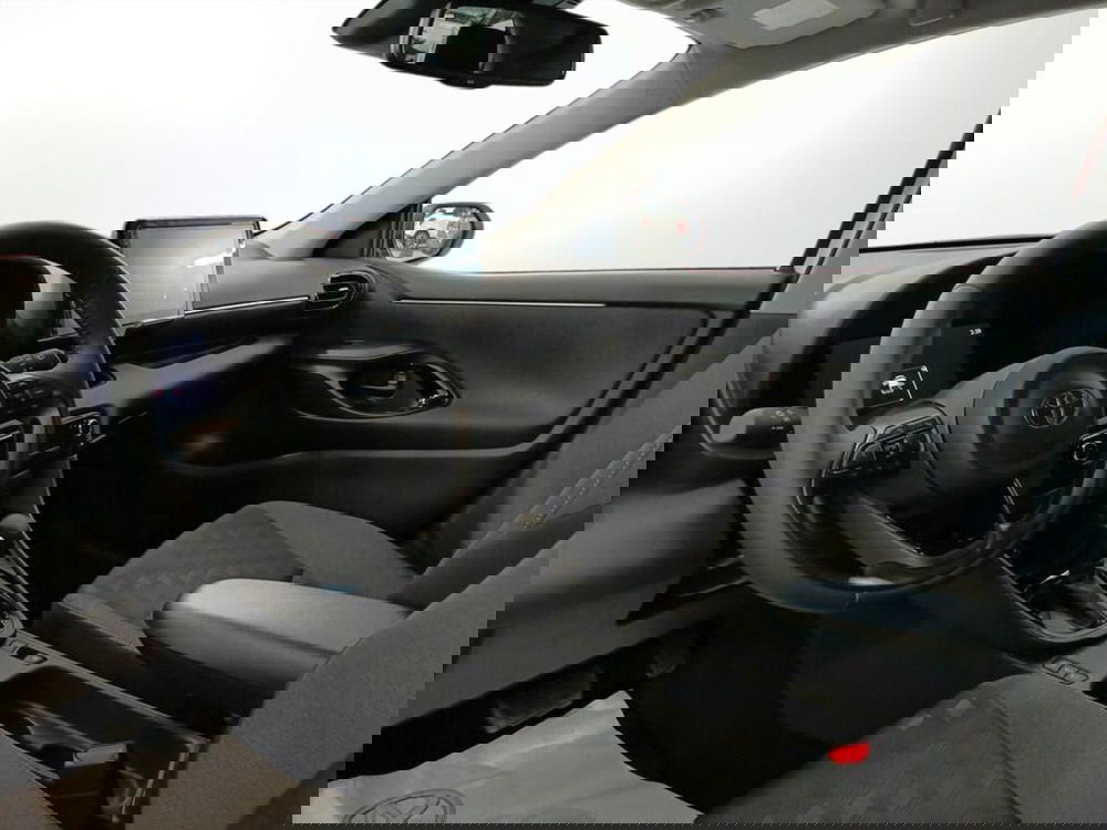 Toyota Yaris Cross nuova a Monza e Brianza (11)