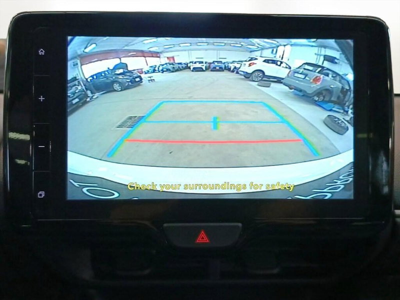 Toyota Yaris Cross nuova a Monza e Brianza (13)