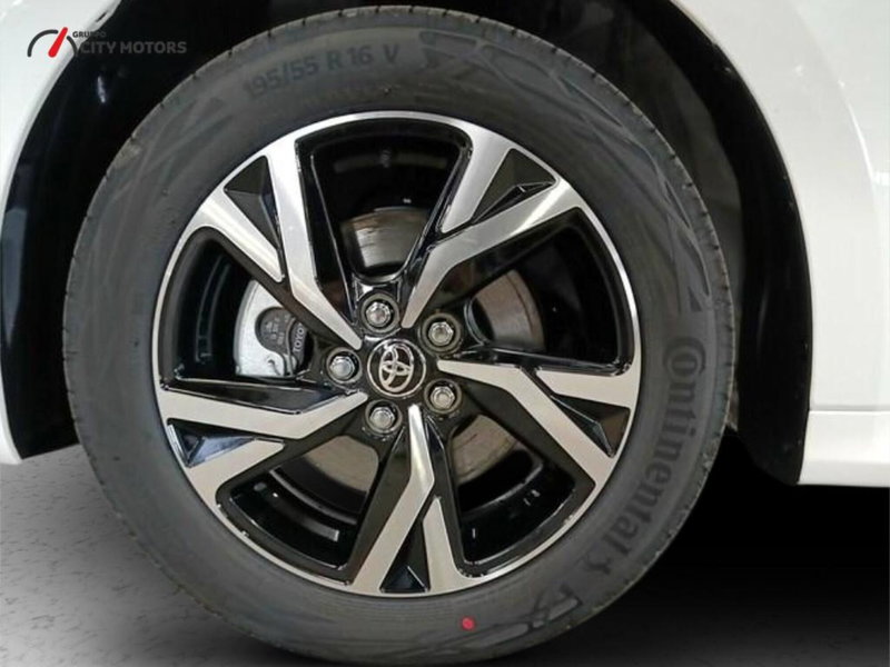 Toyota Yaris Cross nuova a Monza e Brianza (14)