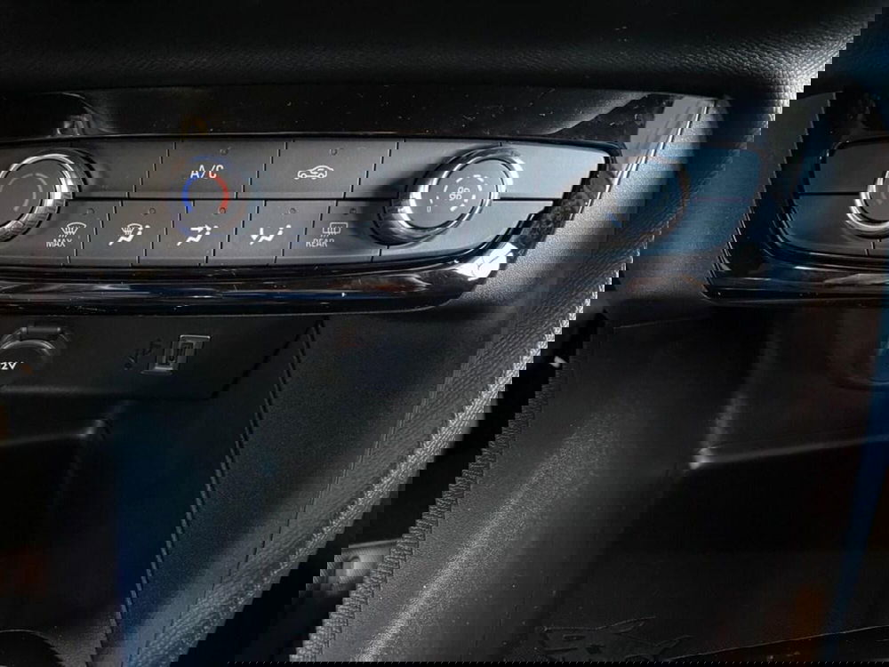 Opel Corsa usata a Torino (11)