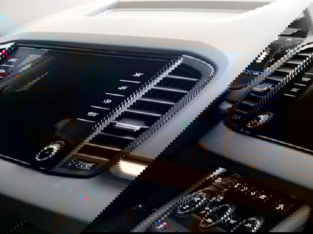 Skoda Karoq nuova a Piacenza (13)