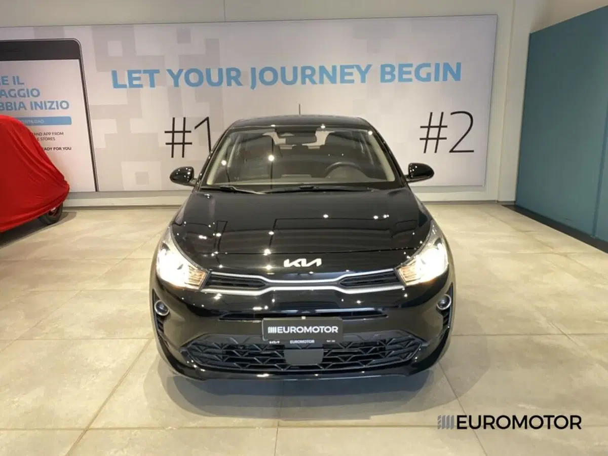 Kia Rio usata a Bari (4)