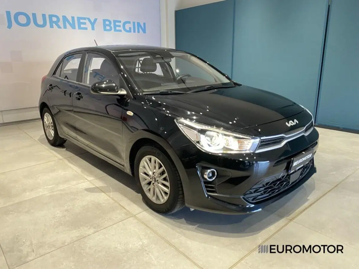 Kia Rio usata a Bari (5)