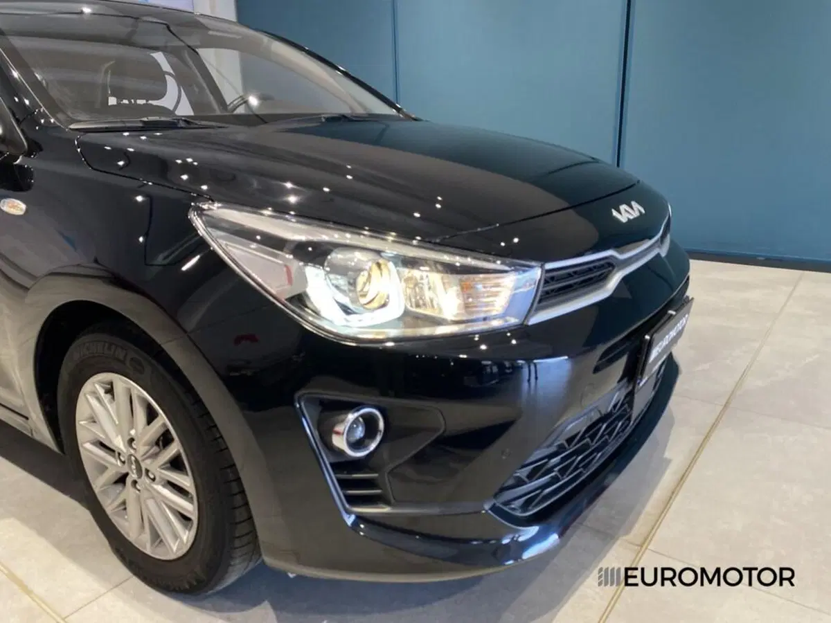 Kia Rio usata a Bari (6)