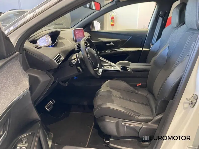 Peugeot 3008 usata a Bari (15)