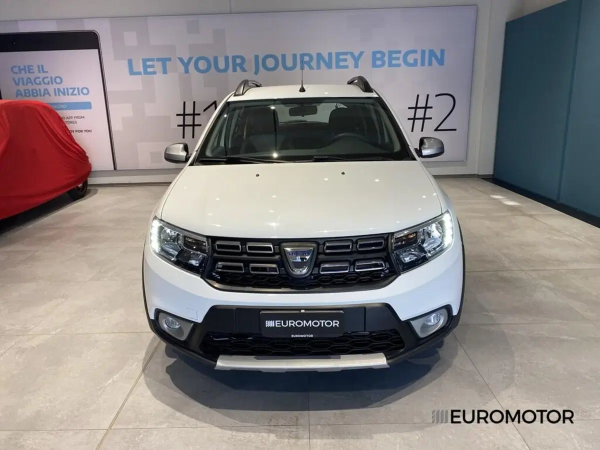 Dacia Sandero usata a Bari (2)