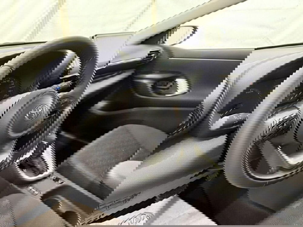 Toyota Yaris Cross nuova a Monza e Brianza (11)