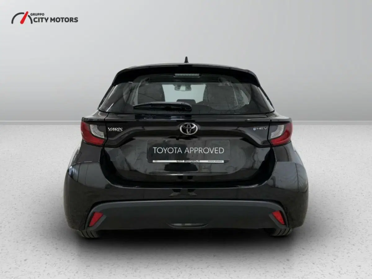 Toyota Yaris Cross nuova a Monza e Brianza (5)