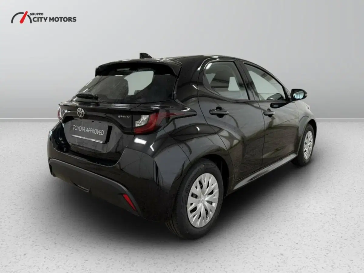 Toyota Yaris Cross nuova a Monza e Brianza (6)