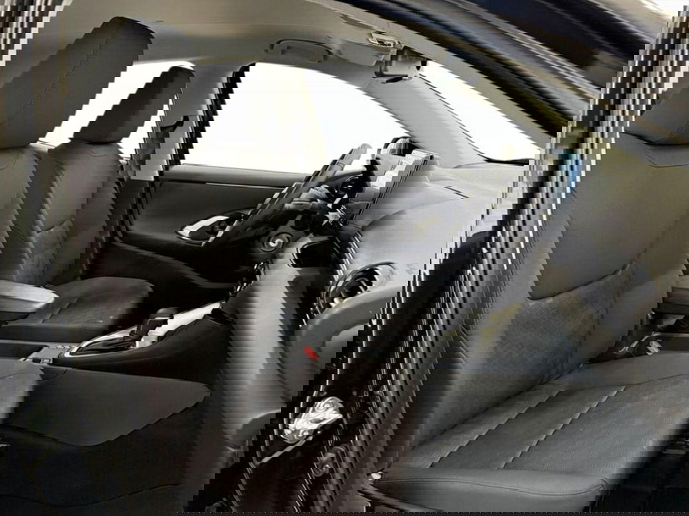 Toyota Yaris Cross nuova a Monza e Brianza (9)