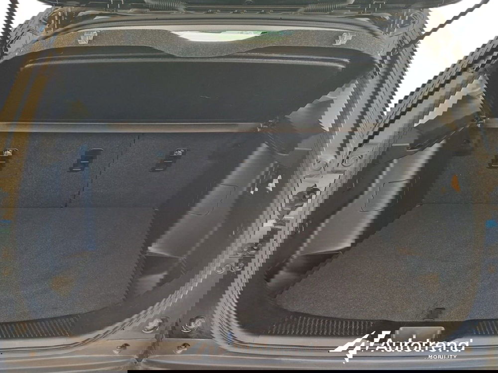 Suzuki S-Cross usata a Bari (16)