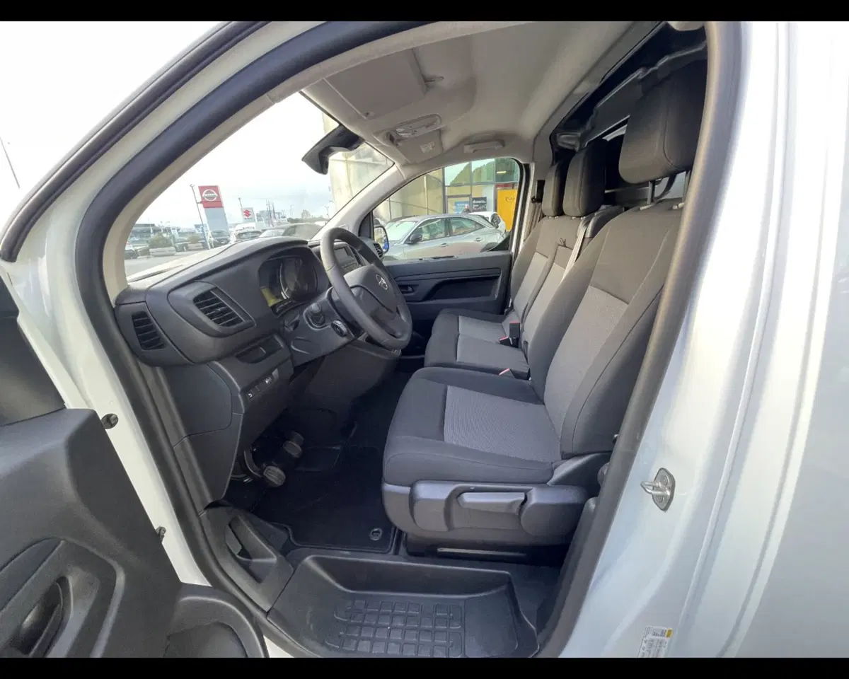 Opel Vivaro Furgone usata a Treviso (8)