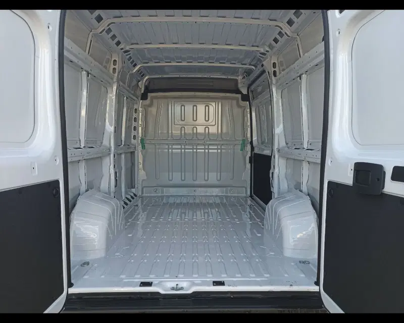 Peugeot Boxer Furgone nuova a Treviso (10)