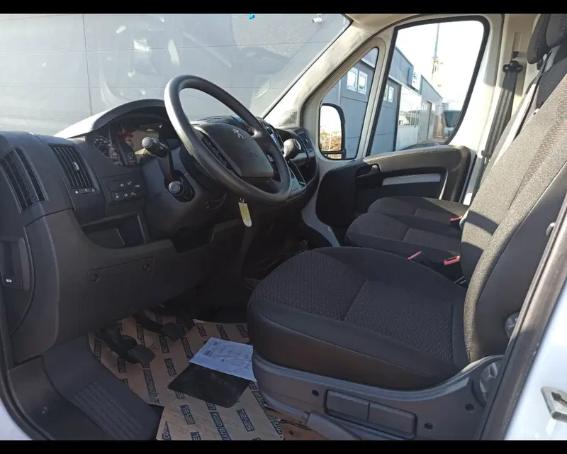 Peugeot Boxer Furgone nuova a Treviso (11)