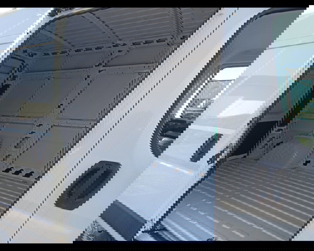 Peugeot Boxer Furgone nuova a Treviso (9)