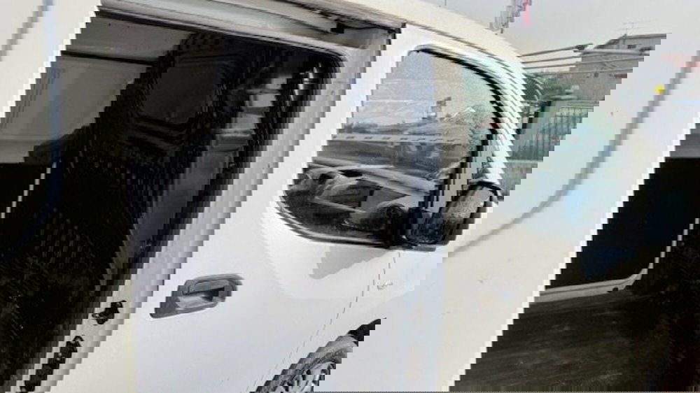 Nissan NV200 usata a Como (13)