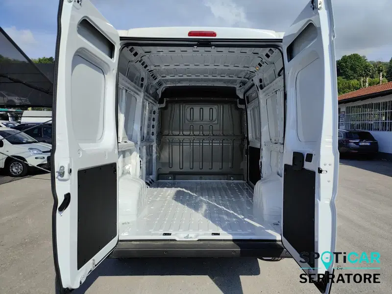 Peugeot Boxer Furgone nuova a Como (8)