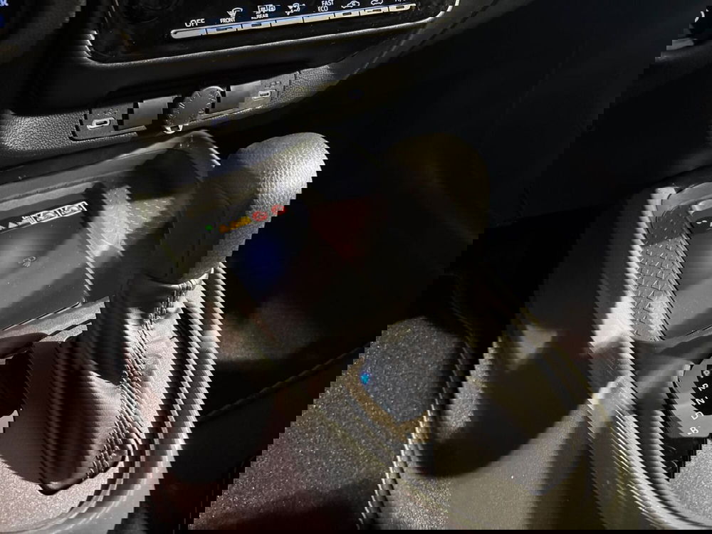 Toyota Aygo X nuova a Sondrio (13)